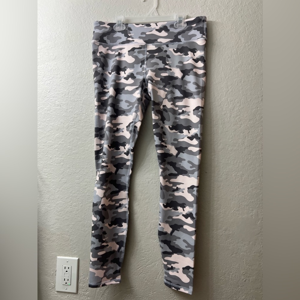 Fabletics pink and white camo powerhold ankle leggings